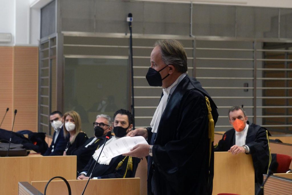 La “verità finta” sulla Strage di piazza della loggia. Nel processo di revisione  l’ergastolo di Maurizio Tramonte come un “totem” da venerare