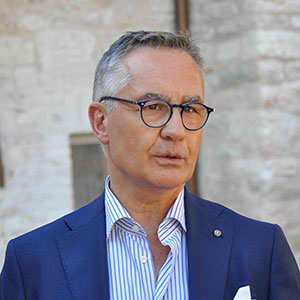 Dr. LUCIANO GAROFANO